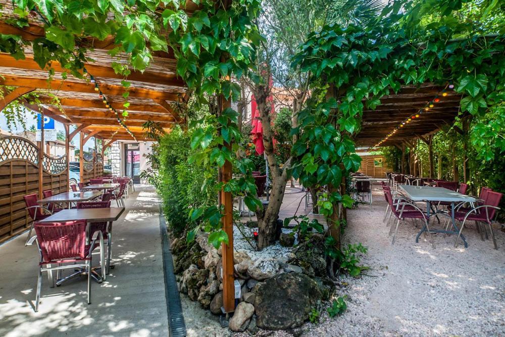 Atipyc Hotel Marssac-sur-Tarn Екстер'єр фото